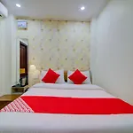 Oyo 14892 Hotel Tourista