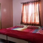 Hotel Om Palace - Couple Friendly & Local Id Accepted