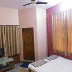 Hotel Om Palace - Couple Friendly & Local Id Accepted