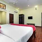 Oyo 17070 Vrindavan Resort