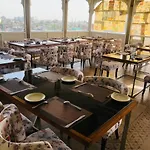 Hotel Ratangarh Palace