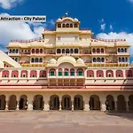 Spot On Khawas Palace Heritage Guest House