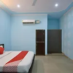 Oyo 23196 Hotel Yash Meridion