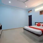 Oyo 23196 Hotel Yash Meridion