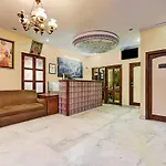 Capital O 84122 Hotel Trilok Palace