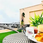 Bluo 2Br Jaipur - Lift, Balcony, Parking, Terrace