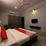 Oyo 16536 Hotel Vasko
