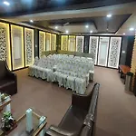 Hotel Meenakshi Palace