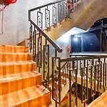 Fabhotel Queens Hub