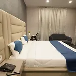 Yanela - Hotel The Connaught House Jaipur