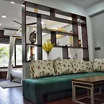 Shanti Villas - Luxury Home Stay Apartment