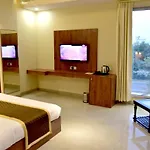 Hotel Aarna