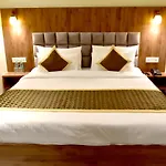 Hotel Aarna