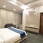 Yanela - Hotel The Connaught House Jaipur