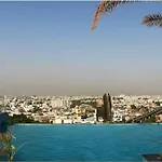 Lovely Studio Apartment 1-Bedroom With Small Kitchen And Pool