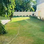 Oyo Home Saket Guest House And Garden