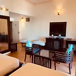 Hotel Glitz