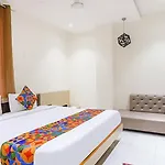 Fabhotel Grand Capitol