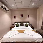 Hotel Grande Residency