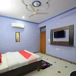 Oyo Hotel Blue Moon