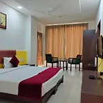 Hotel Nangis Pride