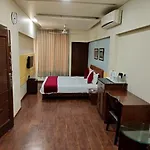 Hotel Nangis Pride