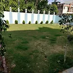 Saket Guest House