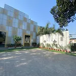 Hotel Cedar
