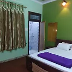 Hotel Zamarrud Palace