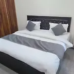 Collection O Ace Inn