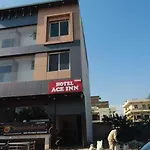 Collection O Ace Inn