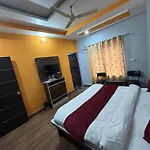 Hotel Lakhdatar Palace