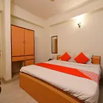 Oyo C M Regency