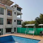 Jhalana Resort & Pool Party