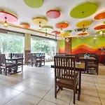 Fabhotel Padmawati Palace