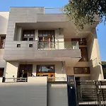 Spacious Tranquil Haven In Jaipur