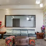 Fleur Hotel