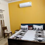 Manu Villa A Royal Stay