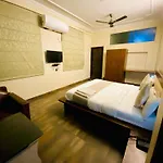 Hotel Mock Orange
