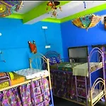 House Of Touristers Hotel & Cafe