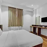 Collection O Hotel Karma Inn