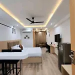 Lavish Service Apt