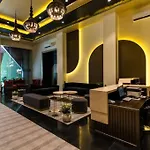 Lavish Service Apt