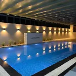 Grazio Outhouse By The Party Citadel, Premium 4Bhk Villa With Pool