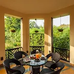 Stayvista\'S Wildwood Canopy - Forest-View, Pet-Friendly Villa With Lawn & Indoor-Outdoor Games
