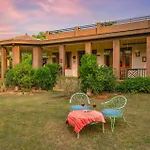 Stayvista\'S Wildwood Canopy - Forest-View, Pet-Friendly Villa With Lawn & Indoor-Outdoor Games
