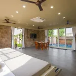 Stayvista At Talin Farms With Mountain View, Pool