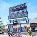 Hotel O Kiran Palace