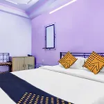 Spot On 39561 Hotel Deep