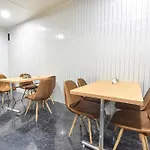 Fabhotel Pearl Square